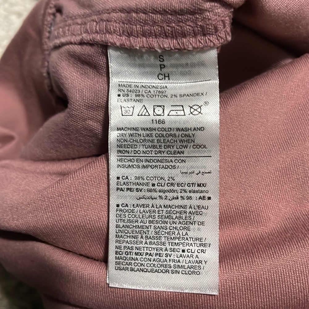 NWT- Old Navy Maternity- S - Picture 9 of 9